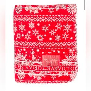 NWT VICTORIA’S SECRET Sherpa Blanket NEW